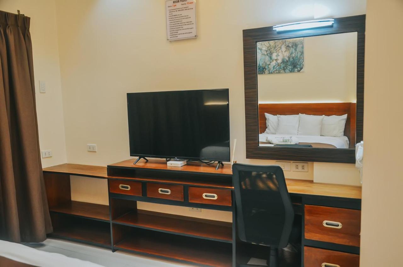 Villa Mj Maristela Beach Resort Lemery Extérieur photo